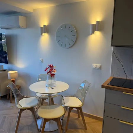 Romantique Vue Mer, Balneo Et Jardin Apartman
